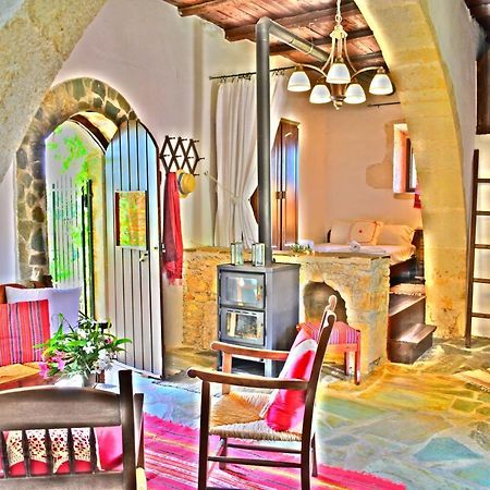 הוילה מגאלה קורפיה Anna'S Stone House מראה חיצוני תמונה