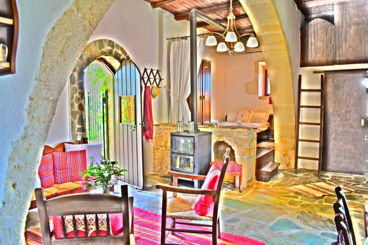 הוילה מגאלה קורפיה Anna'S Stone House מראה חיצוני תמונה